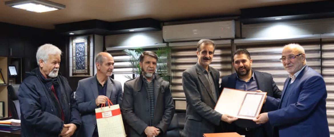 نماینده شاهین شهر در مجلس و مدیرکل راهداری اصفهان از مدیرعامل شرکت آزادراه شرق سپاهان تجلیل کردند