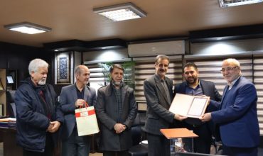 نماینده شاهین شهر در مجلس و مدیرکل راهداری اصفهان از مدیرعامل شرکت آزادراه شرق سپاهان تجلیل کردند