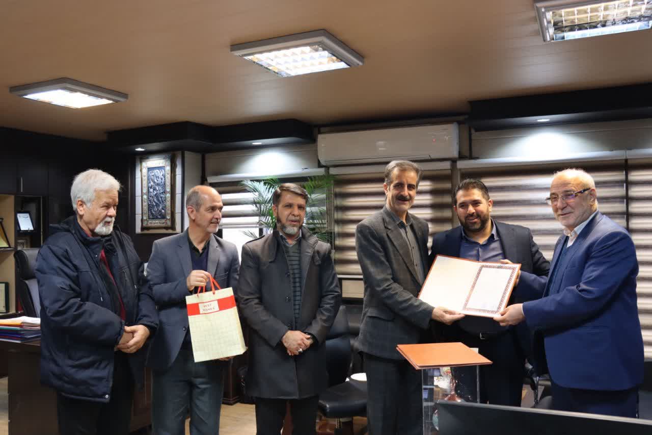 نماینده شاهین شهر در مجلس و مدیرکل راهداری اصفهان از مدیرعامل شرکت آزادراه شرق سپاهان تجلیل کردند